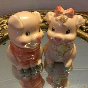 Vintage Anthropomorphic Pig Salt and Pepper Shaker Set. Made in Korea -used